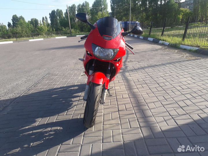 Honda VTR1000F