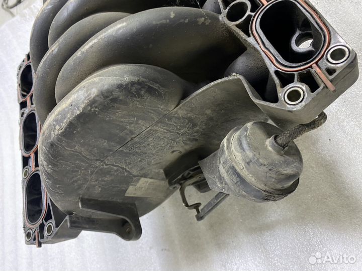 Впускной коллектор Ауди А6 С5 2.4 - 2.8 AGA