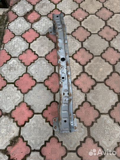 Усилитель переднего бампера, Land Rover Discovery sport 2015