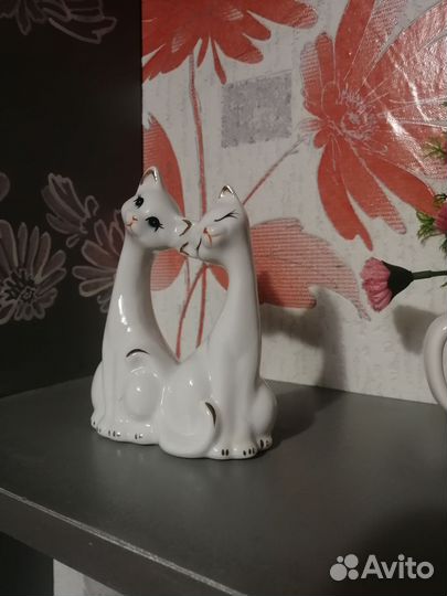 Статуэтка фарфор
