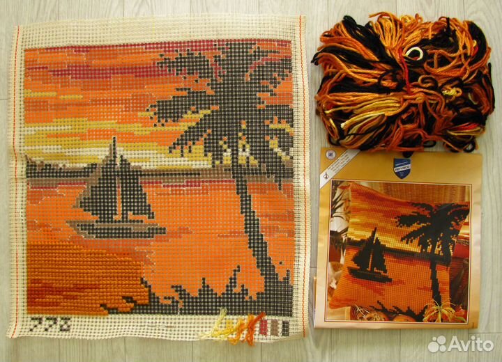 Наборы для вышивания подушек Vervaco