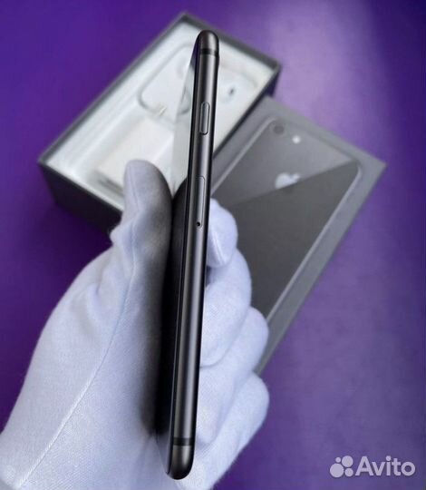 iPhone 8, 64 ГБ