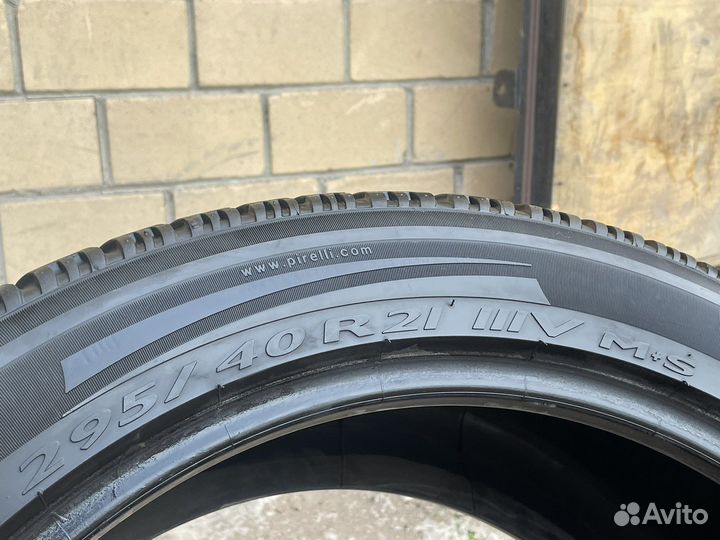Pirelli Scorpion Zero 295/40 R21 111V