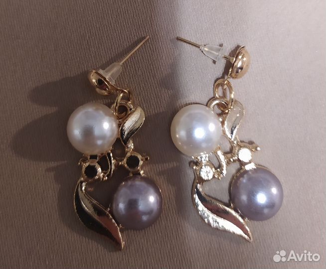 Комплект бижутерии,колье и серьги