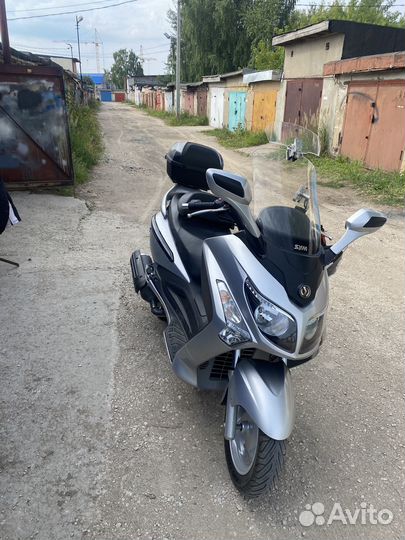 Скутер Sym 300ievo