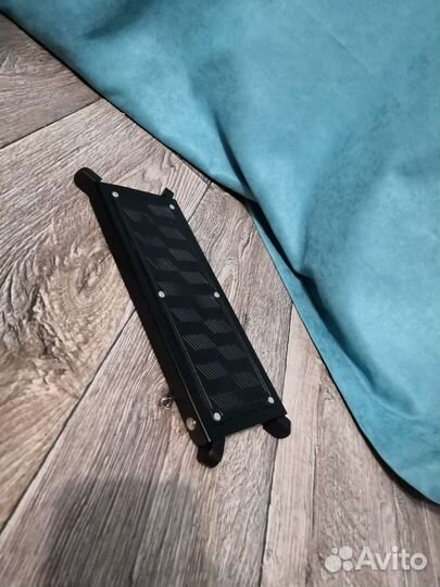 Подставка для ноги гитариста