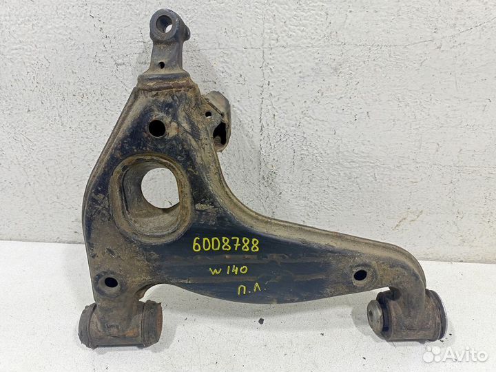 Рычаг передний левый нижний