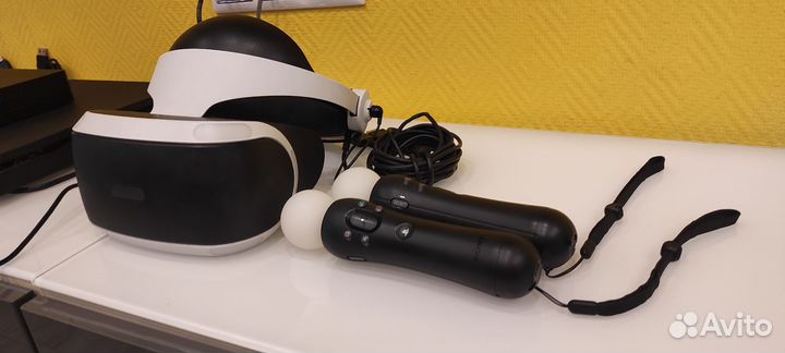 Sony playstation 4 +VR+ 2 контроллера+4игры