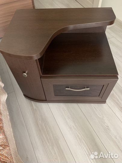 Тумба прикроватная