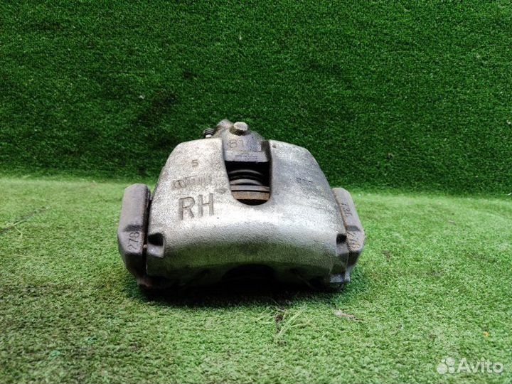 Суппорт передний передний правый Ford Focus 2