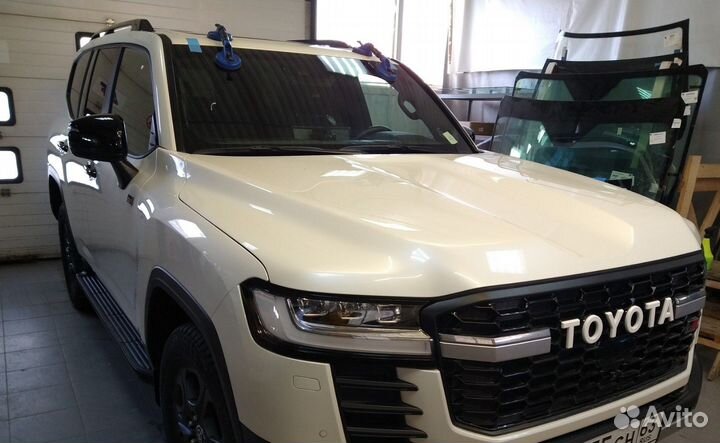 Автостекла на toyota landcruiser 300 автостекло