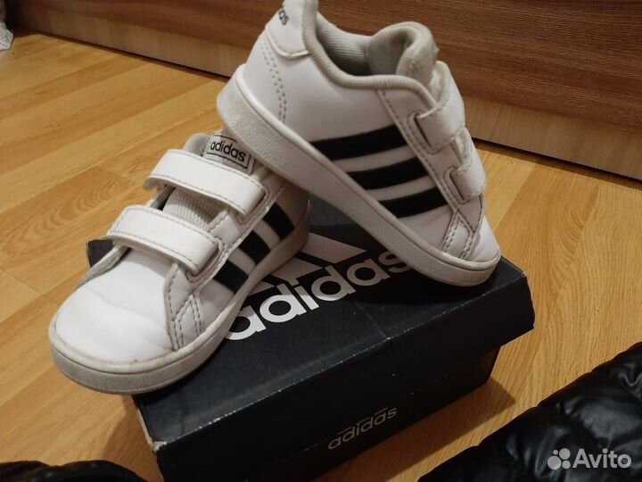 Кроссовки adidas детские