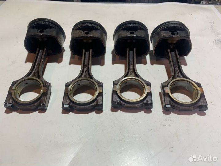 Поршень с шатуном Chevrolet Lacetti хетчбек F16D3