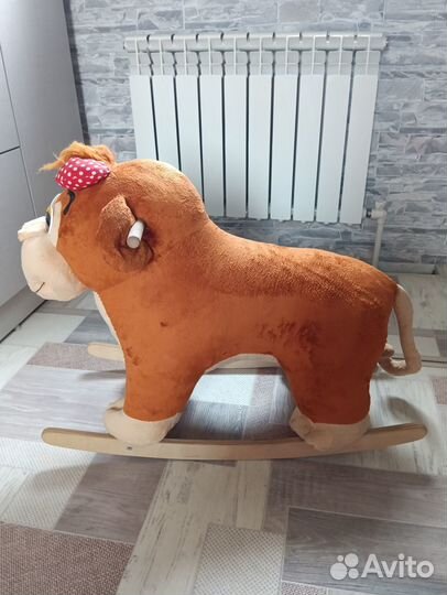 Детская игрушка качалка