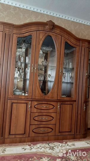 Шкаф сервант и комод