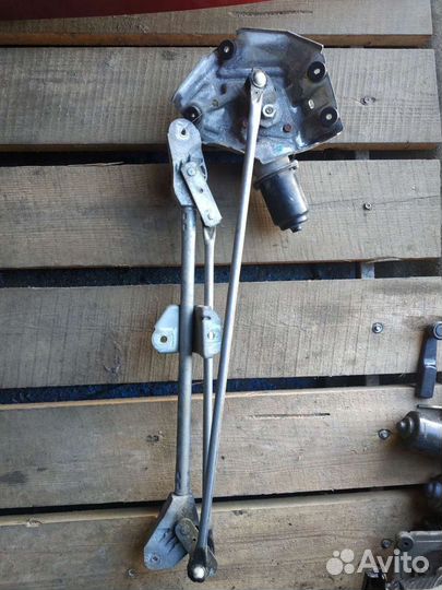 Мотор и трапеция дворников Митцубиси Лансер 9