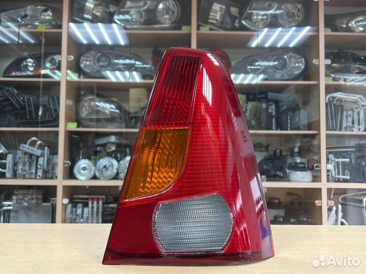 Фонарь задний Рено Логан / Renault Logan