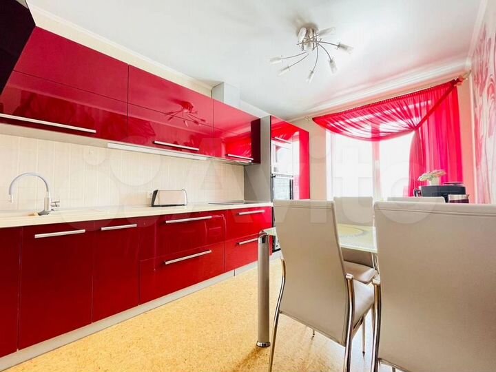 4-к. квартира, 70 м², 2/3 эт.