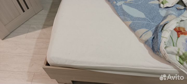 Кровать двухспальная