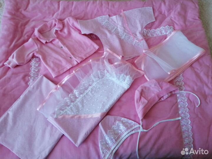 Комплект на выписку для девочки