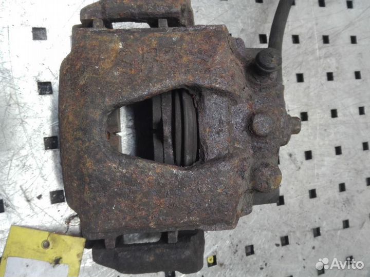 Суппорт передний правый Opel Astra F