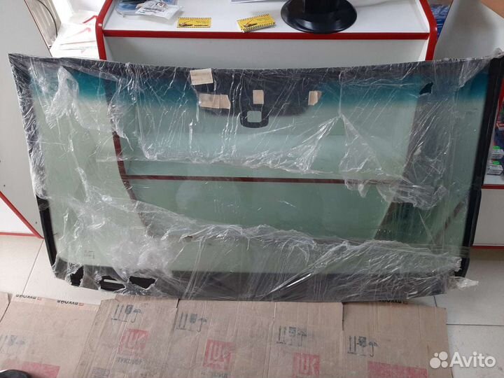 Лобовое стекло на volkswagen passat CC