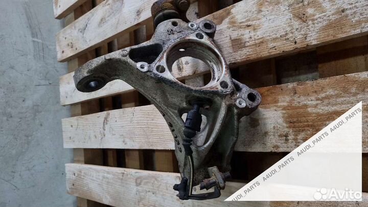 Кулак поворотный передний левый Audi S3 8V 5Q04072