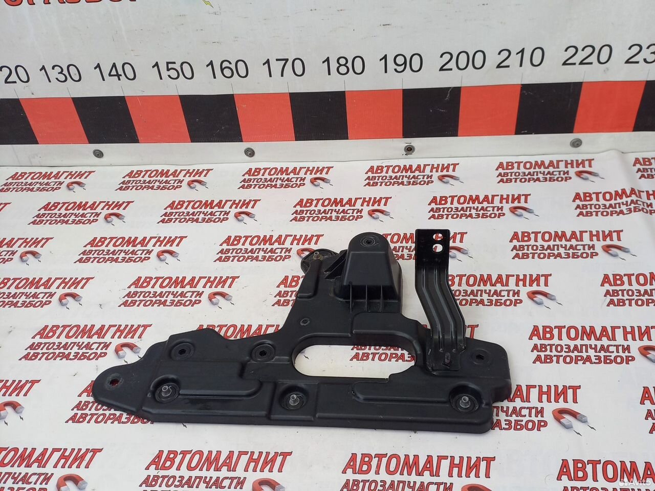 Кронштейн защиты днища Voyah Free Воях Фри