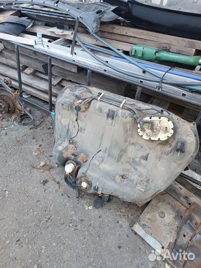 Топливный бак Subaru legacy outback