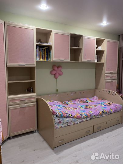 Детский мебельный гарнитур