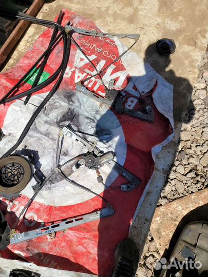 Ручки и молдинги дверей на Пежо 206