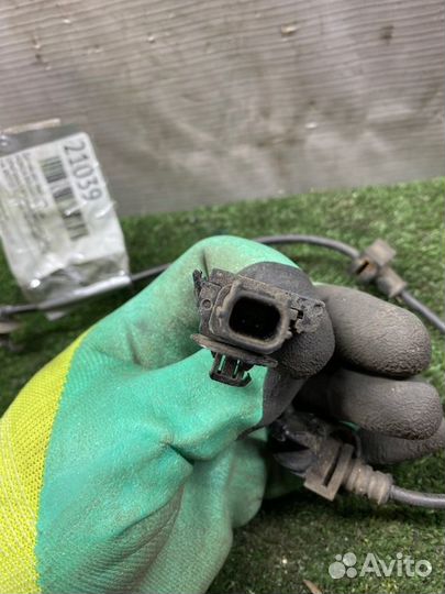 Датчик abs задний левый Honda Insight ZE2 LDA