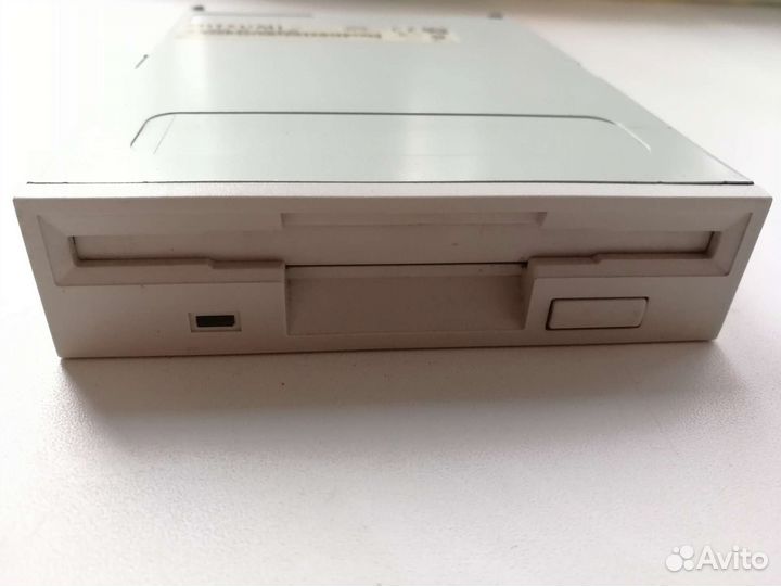 Флоппи дисковод