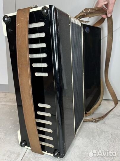 Аккордеон немецкий бу