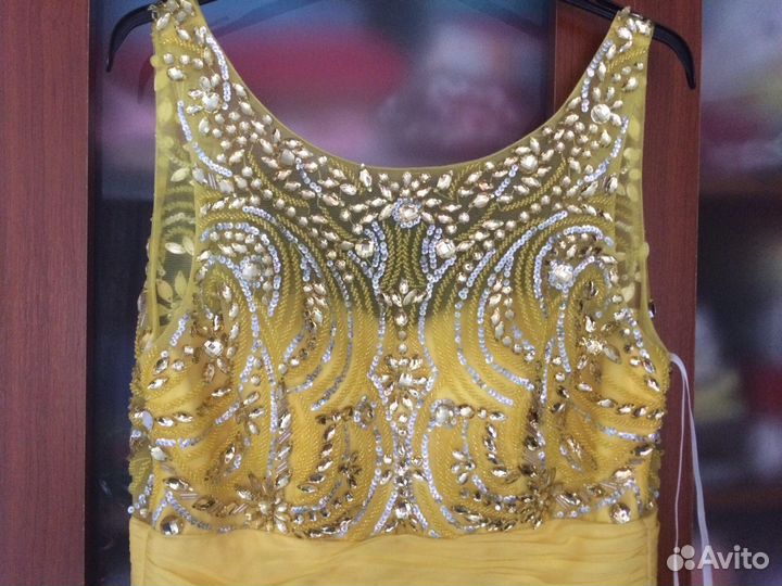 Вечернее платье