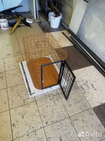 Клетка, вольер для собак