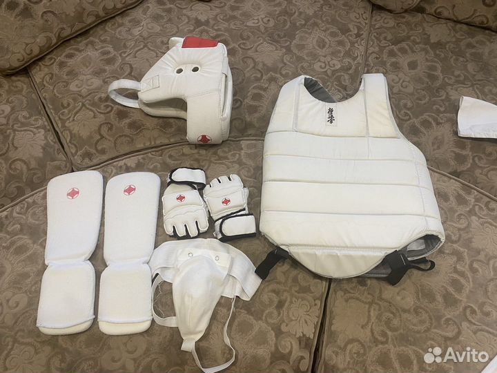 Кимоно и аммуниция для карате Киокушинкай