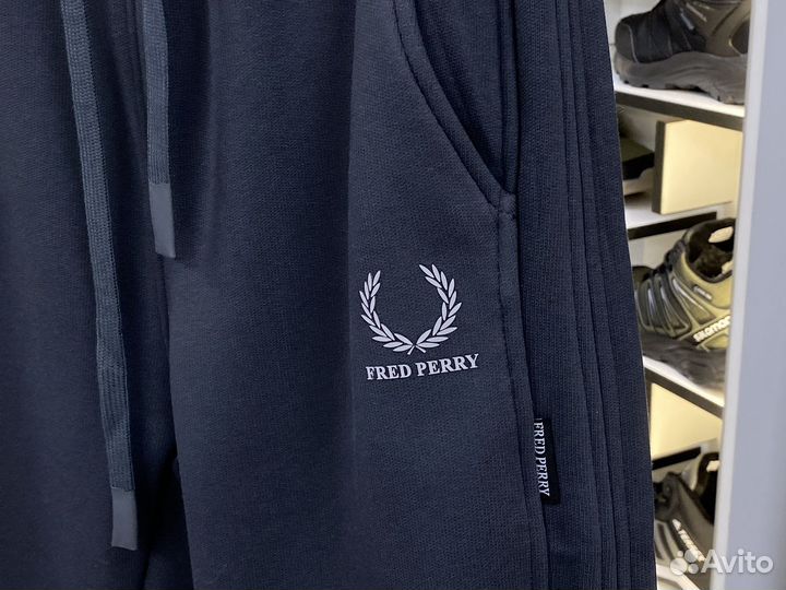 Спортивные штаны мужские на флисе Fred Perry