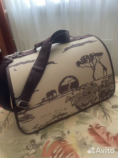 Переноска для кошек и собак