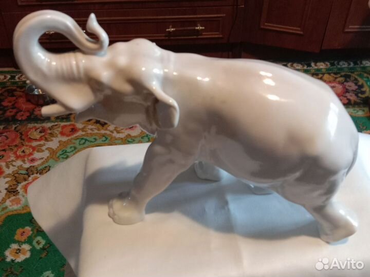 Статуэтка слон большой фарфор лфз сорт1