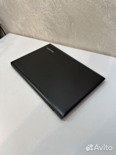 Ноутбук Lenovo