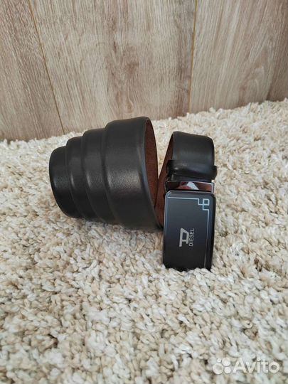 Мужской кожаный ремень