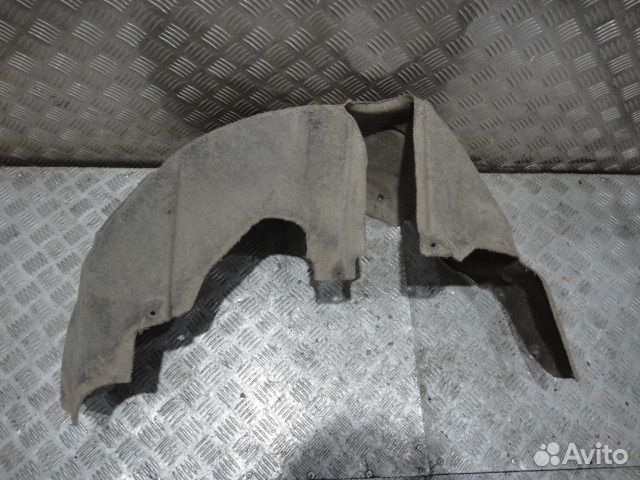 Подкрылок Fiesta (13) седан зад R б\у (арт. 1828793 )