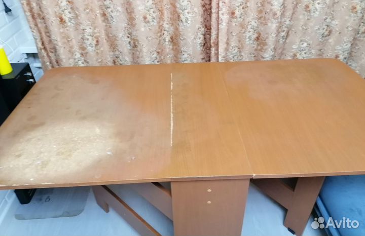 Стол книжка