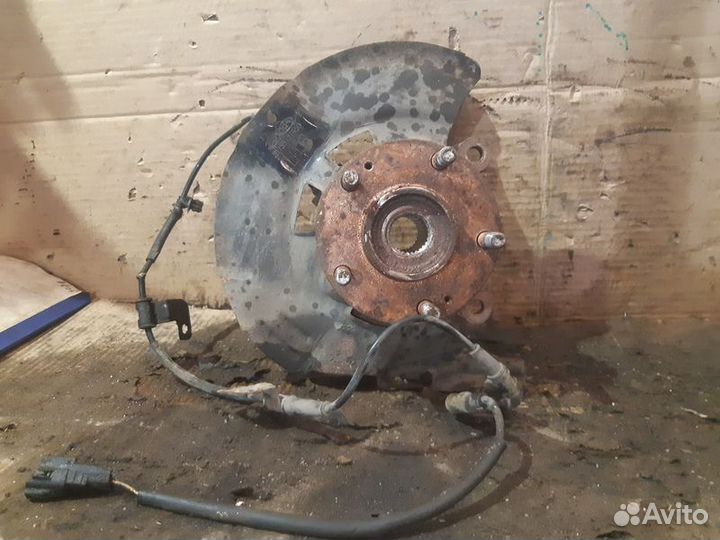 Кулак поворотный передний левый Kia Optima