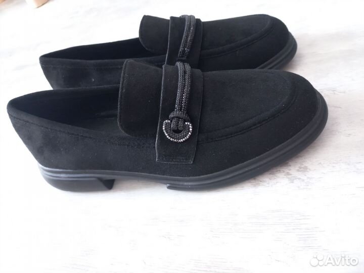 Лоферы женские