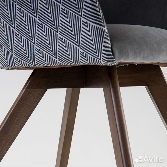 Мягкий стул кресло со спинкой