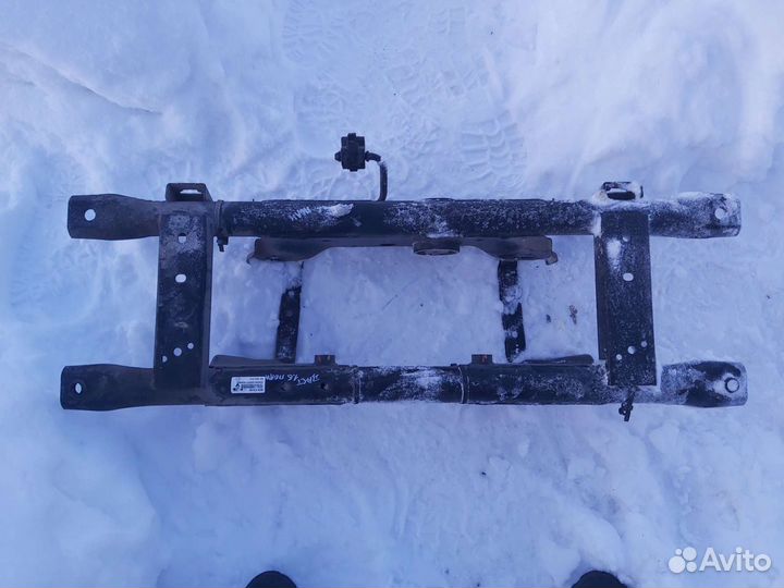 Подрамник задний Рено Дастер