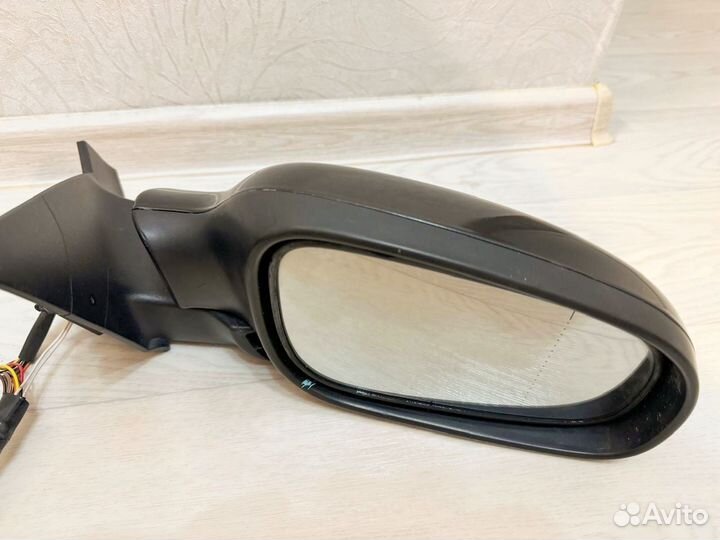 Продам правое зеркало volvo s80 98-03