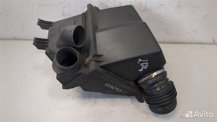 Корпус воздушного фильтра Audi A8 (D2), 1997